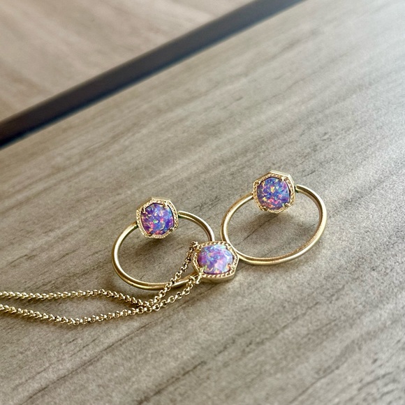 Kendra Scott Davie Gold Hoops & Pendant | Lavender Kyocera Opal Set - Picture 5 of 9